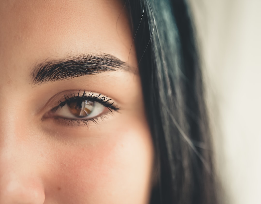 Bağdat Caddesi’nde Doğal Kaş Tasarımı: Microblading ile Tanışın