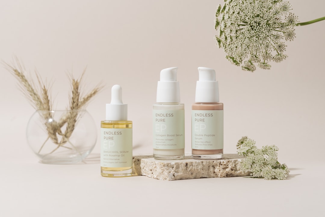Kimyasal Peeling ile Işıltılı ve Pürüzsüz Bir Cilde Merhaba Deyin