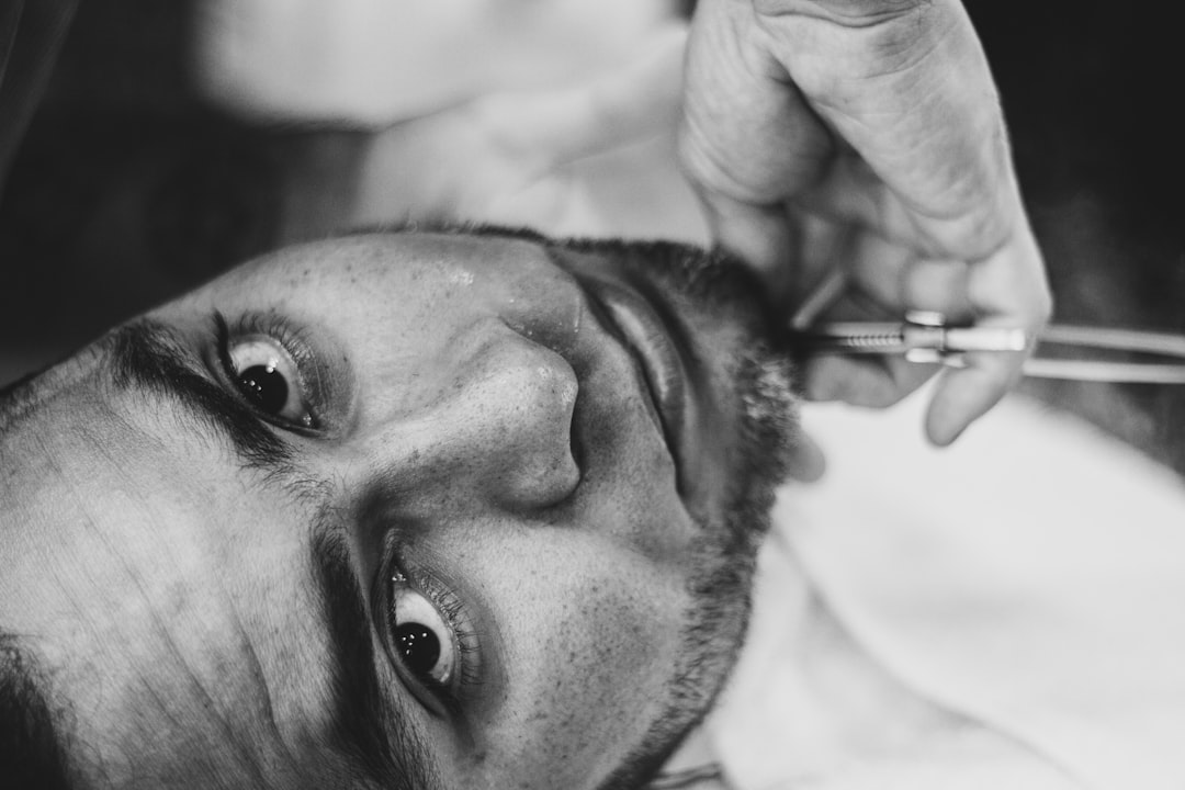 Doğal ve Belirgin Kaşlar: Bağdat Caddesi'nde Microblading Rehberi
