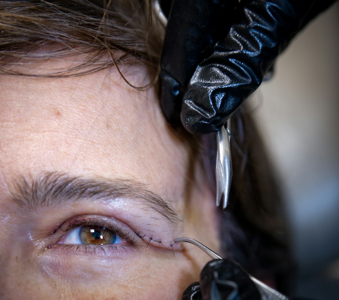 Microblading ile Kaşlarınızda Doğal ve Kusursuz Görünüm