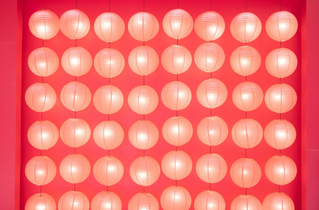 Red Light Terapi: Cildinizde Kızılötesi Işığın Yenileyici Gücü