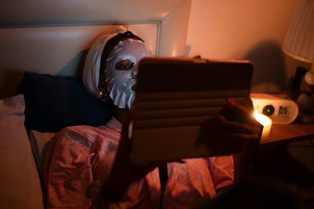 Dermalüx Flex Md Foto Terapi Led Maske ile Işıldayan Ciltler